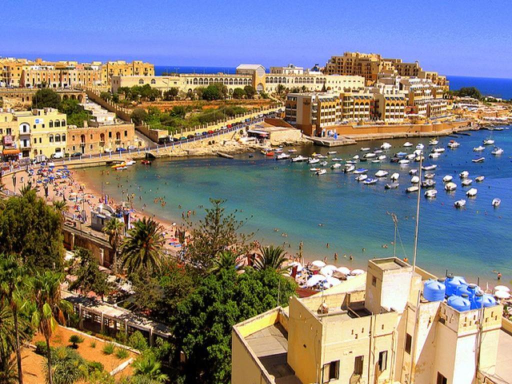 Idyllic Apartment Steps From The Promenade Sliema Exterior photo
