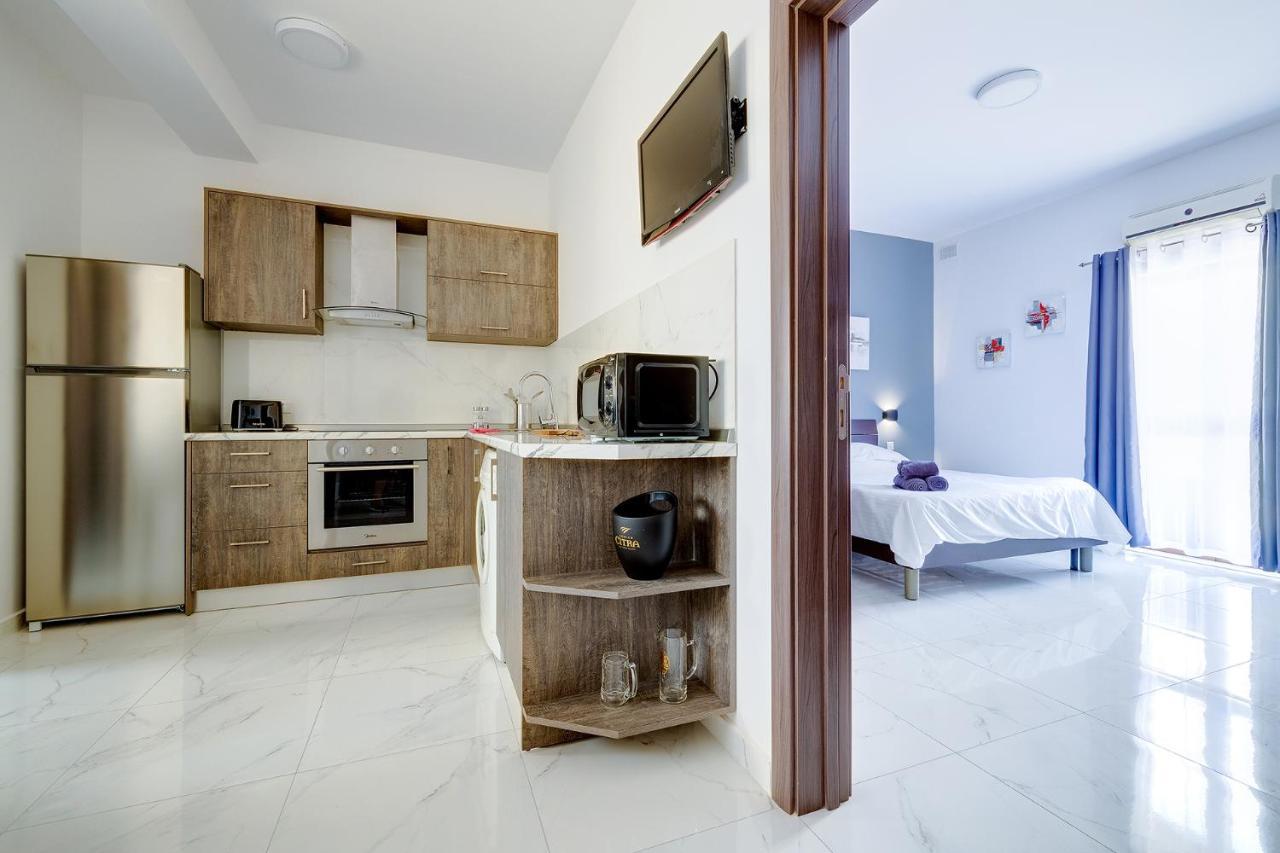 Idyllic Apartment Steps From The Promenade Sliema Exterior photo