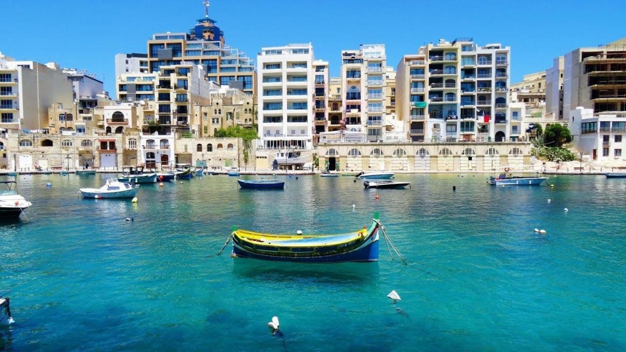 Idyllic Apartment Steps From The Promenade Sliema Exterior photo